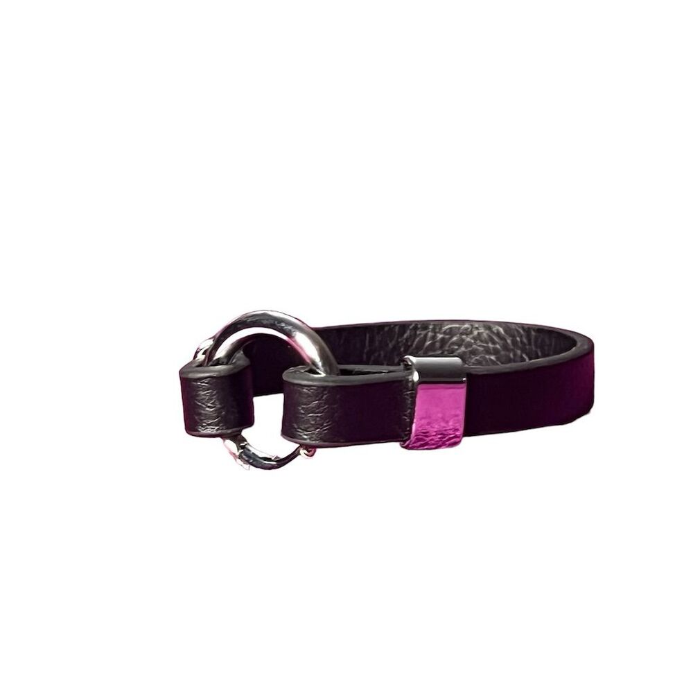 Elegant Black Leather Bracelet with Silver Ring Clasp Unisex Fashion - Picture 3 of 14